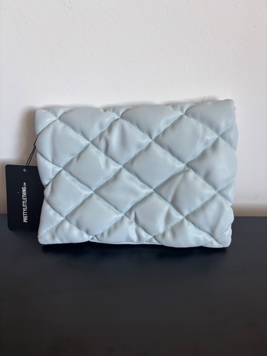 Plt baby blue square - square, quilted